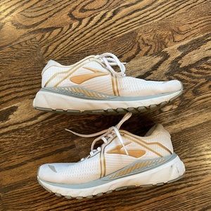 Brooks Adrenaline women’s running shoes